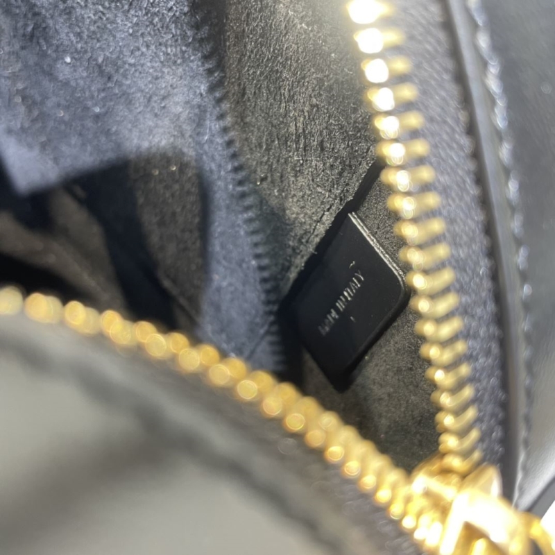 Ce1i*e triomphe bags